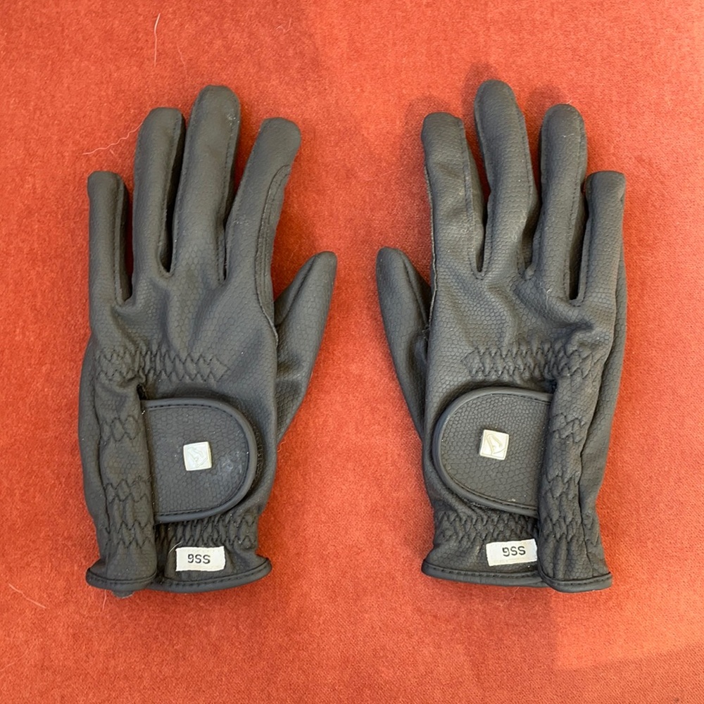SSG Soft Touch Gloves in Black